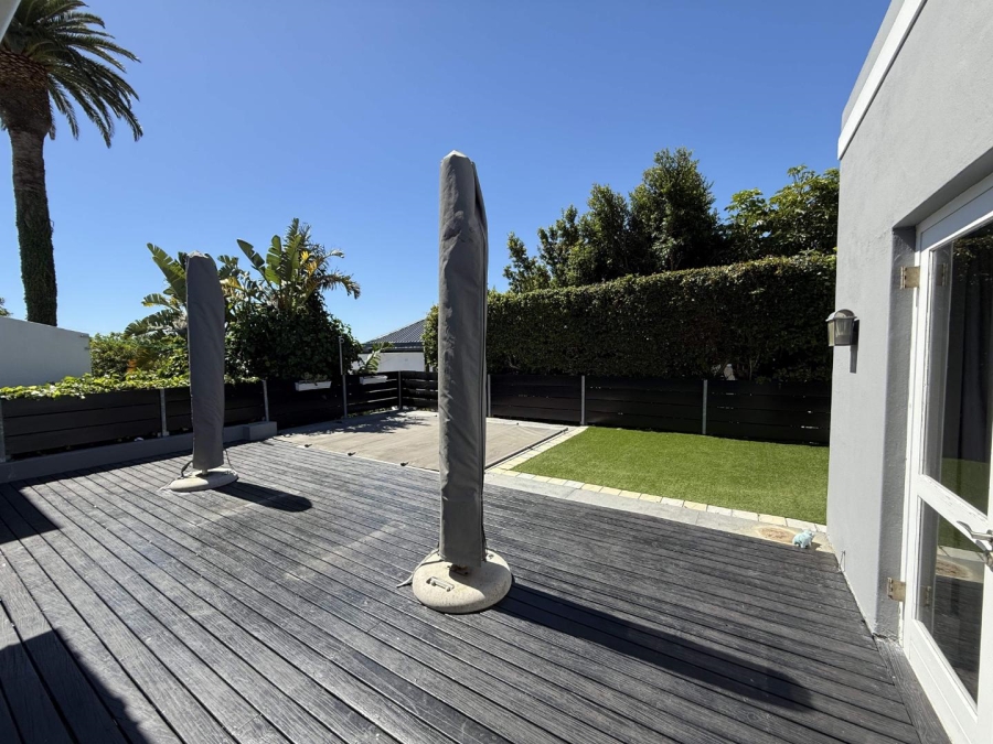 To Let 2 Bedroom Property for Rent in Fresnaye Western Cape